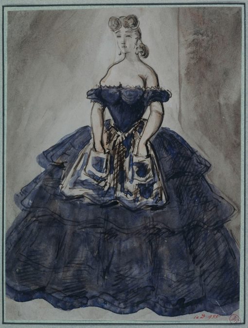 Женщина в платье с глубоким декольте и фартуком